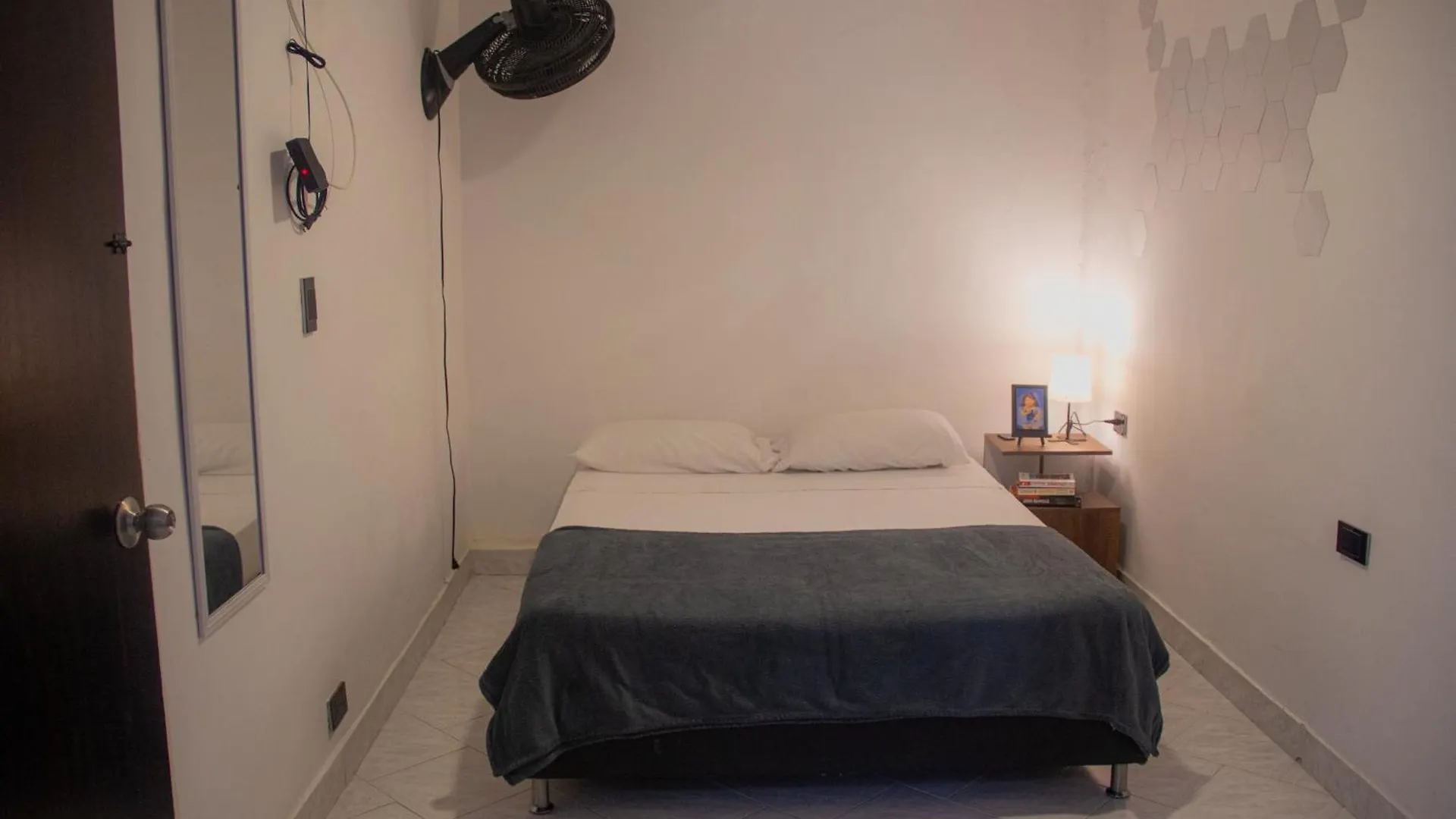 La Familia Hostel - Manila Medellin 0*,  Colombia