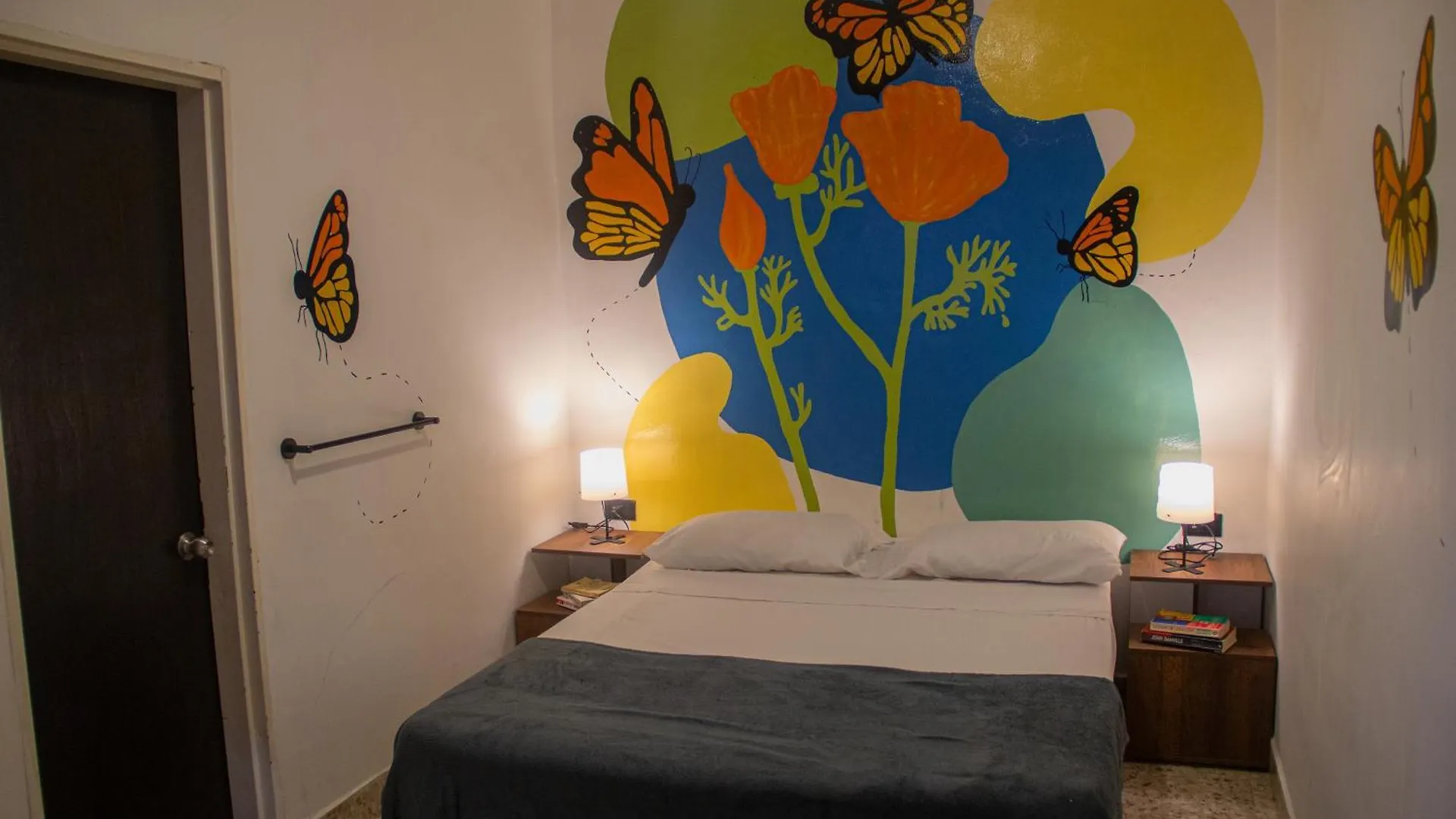 La Familia Hostel - Manila Medellin