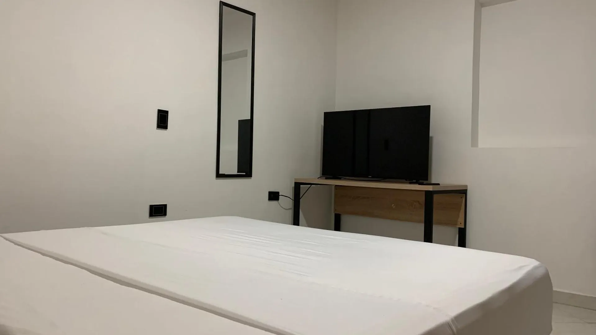 La Familia Hostel - Manila Medellin 0*,  Colombia