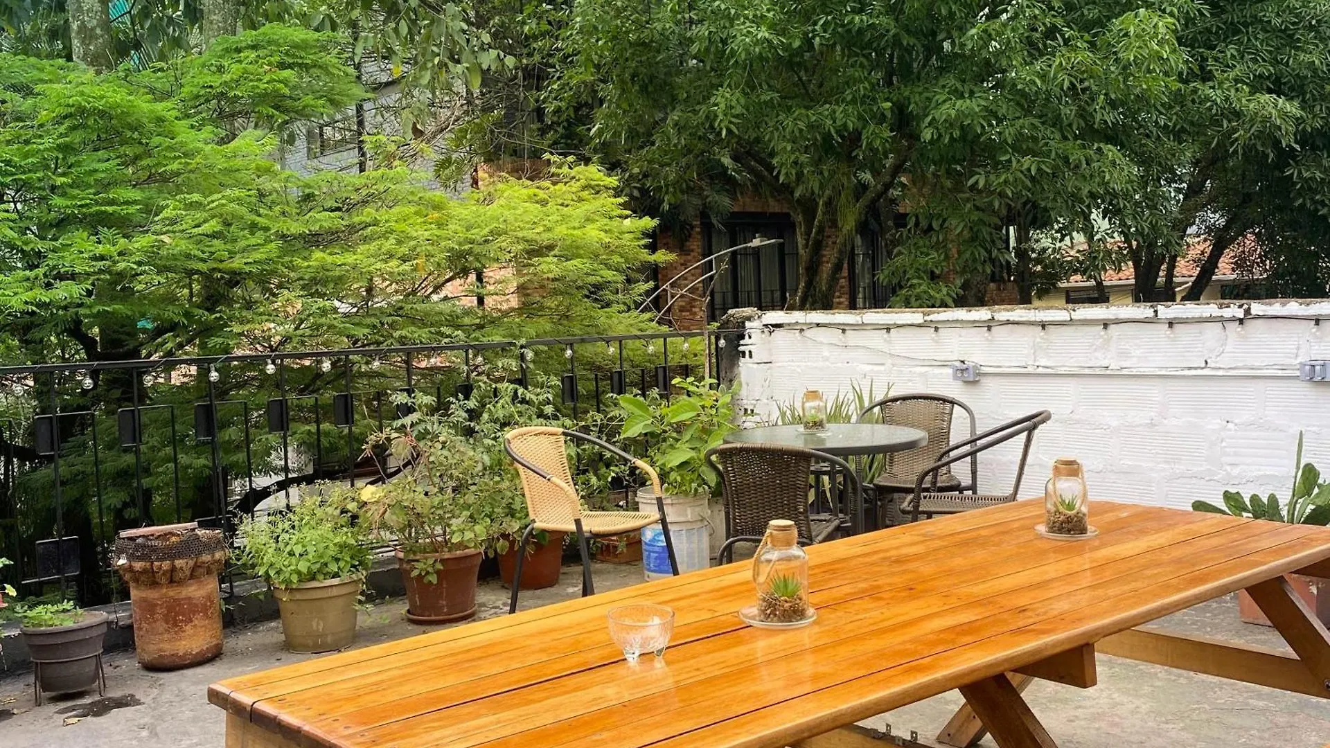 La Familia Hostel - Manila Medellin 0*,  Colombia