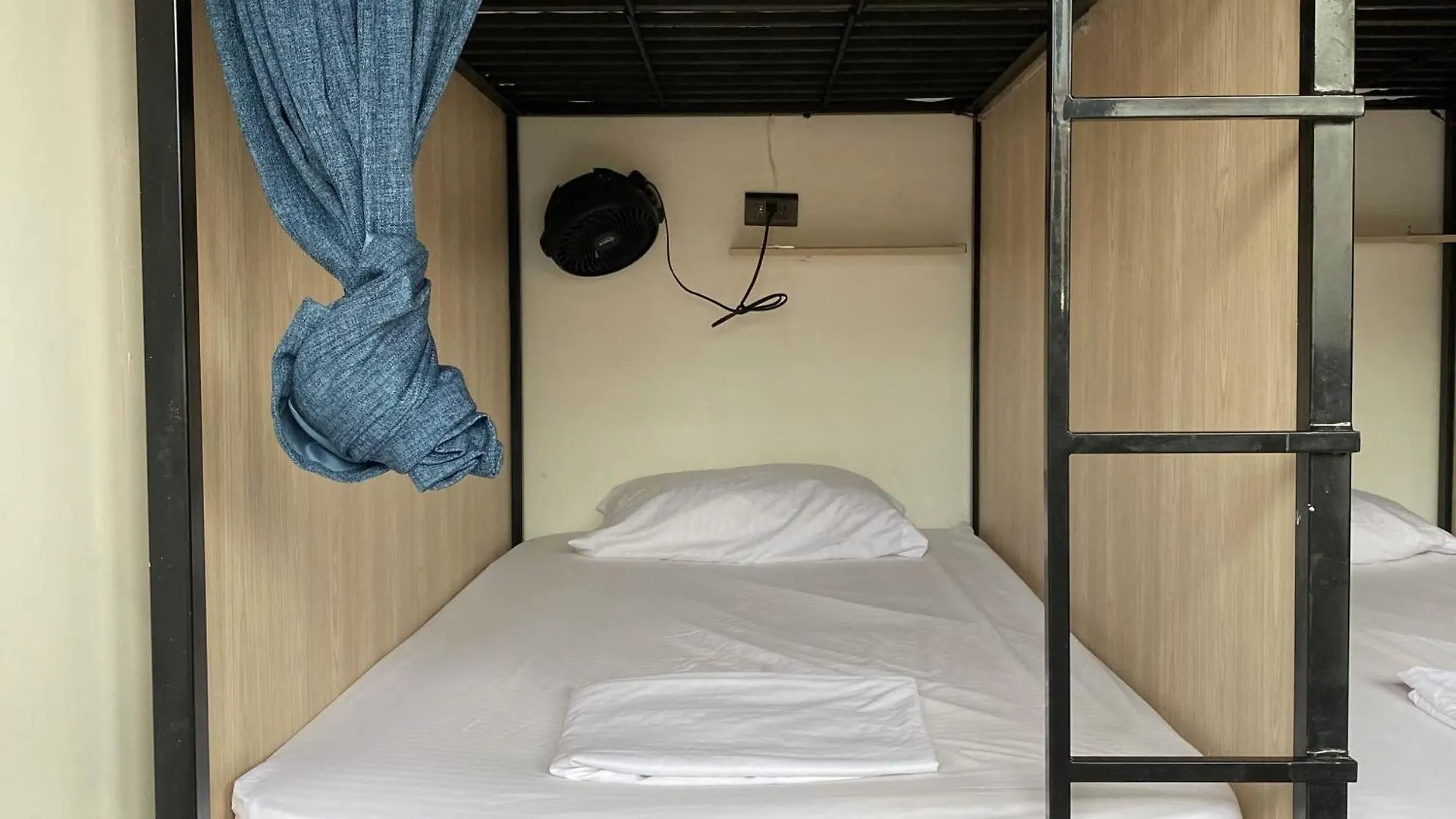 La Familia Hostel - Manila Medellin