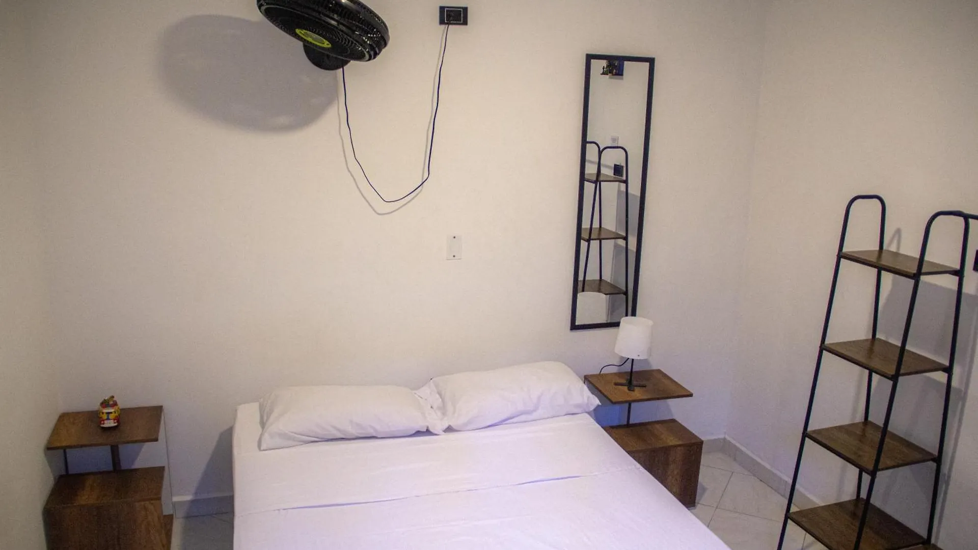 La Familia Hostel - Manila Medellin 0*,  Colombia