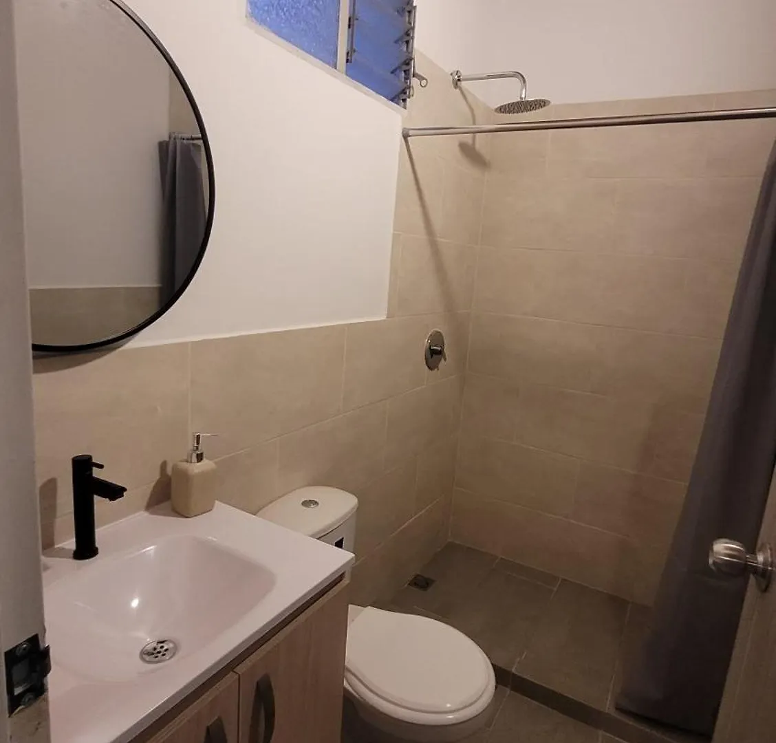 La Familia Hostel - Manila Medellín