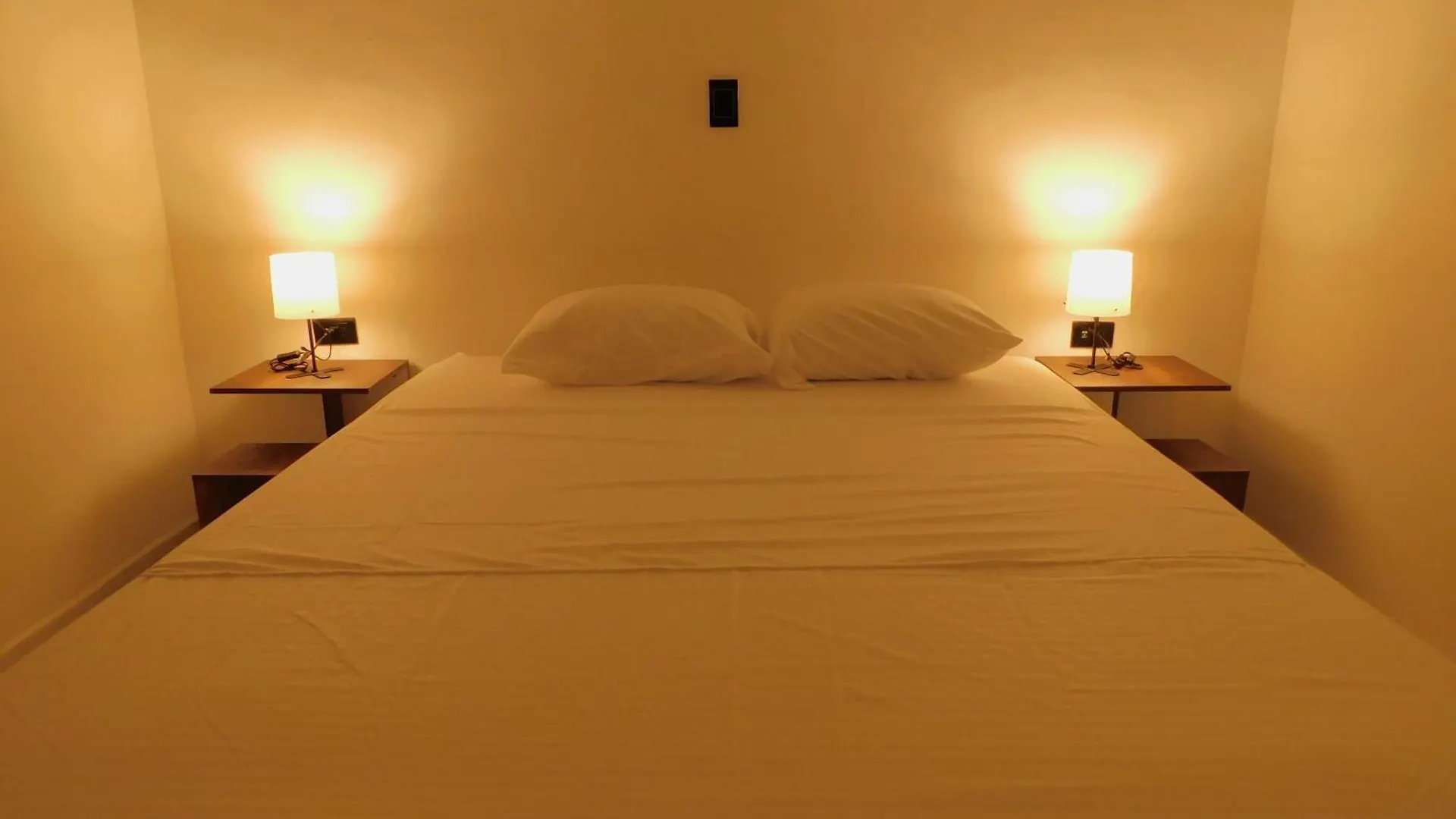 La Familia Hostel - Manila Medellín