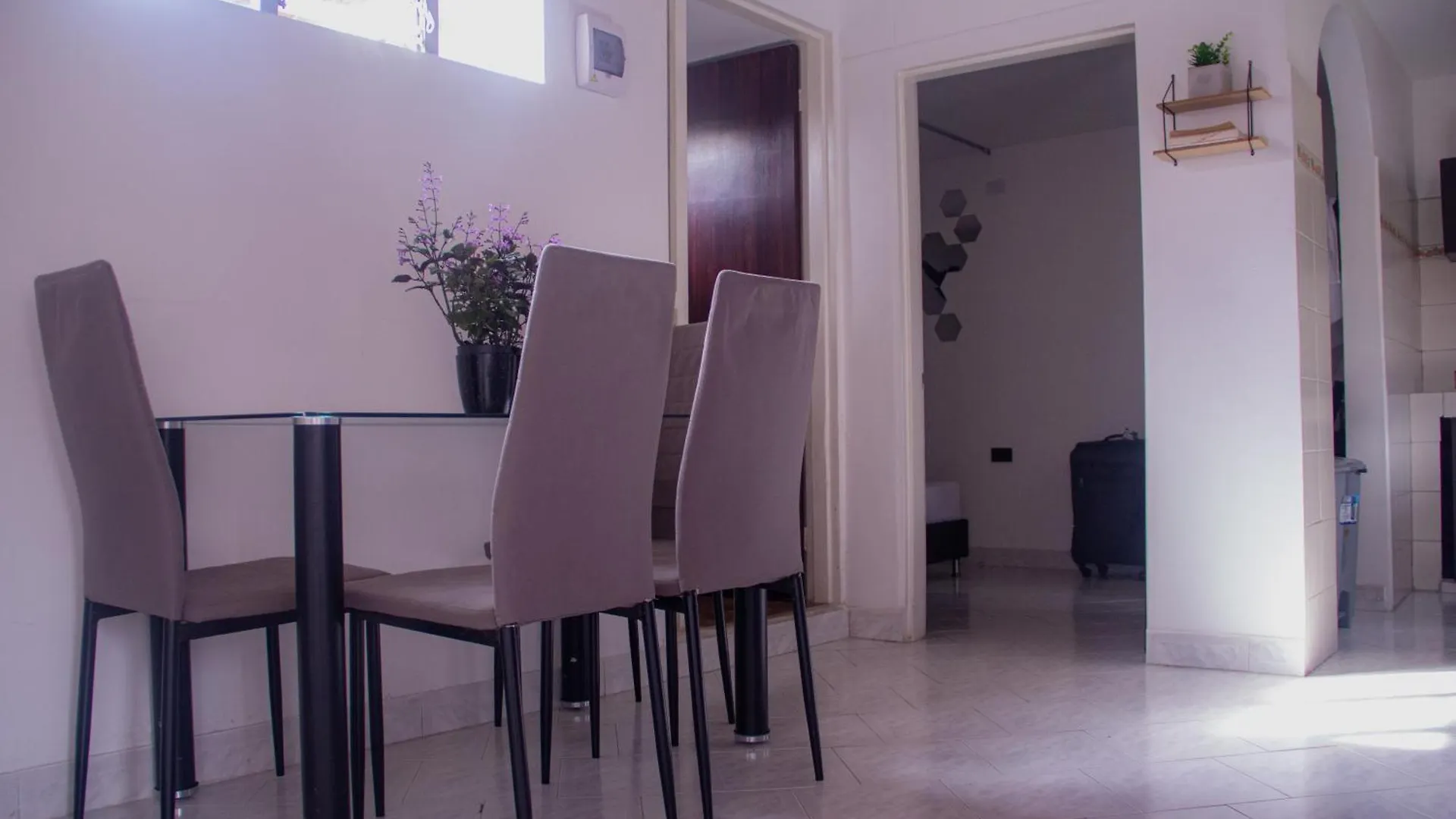 La Familia Hostel - Manila 메딜린