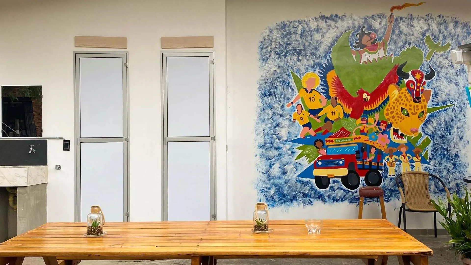 La Familia Hostel - Manila 메딜린